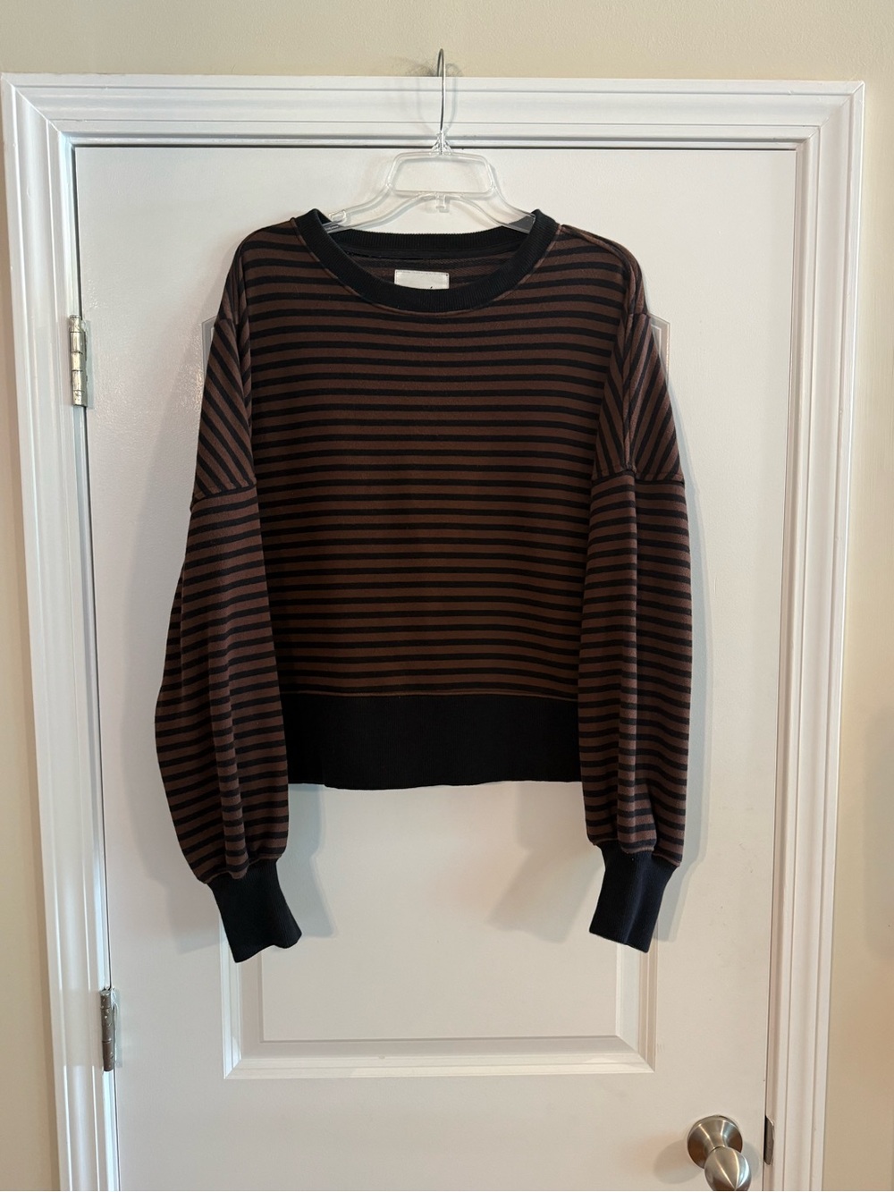 Aerie brown and black striped oversized balloon sleeve sweater Sz M